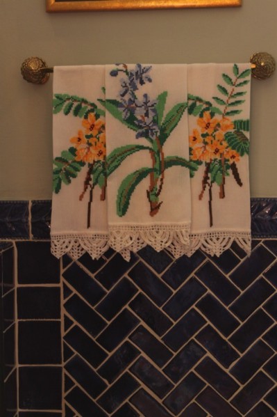Entry Hall Half Bath Wainscote