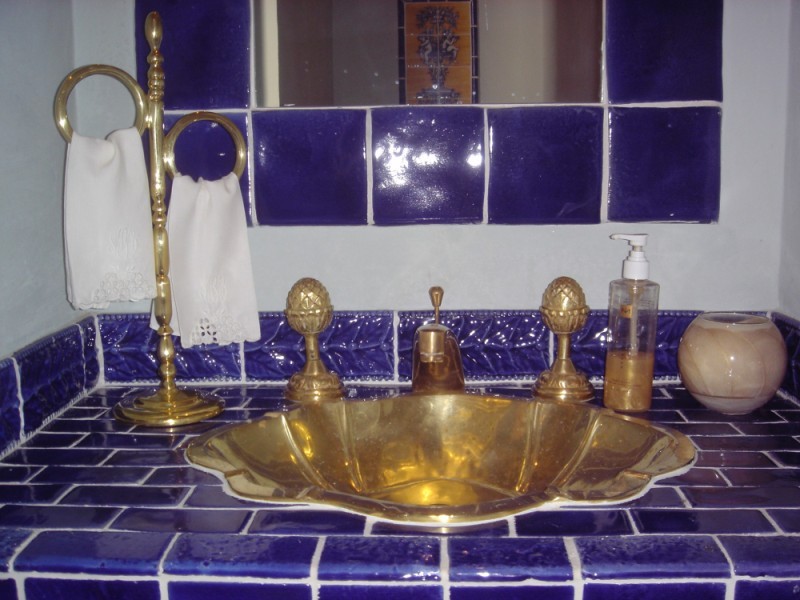 Entry Half Bath Lavatory Counter
